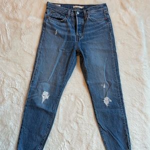 Levi’s Wedgie jeans